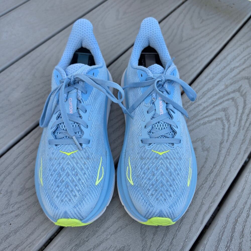 Hoka One Women's Clifton 9 Running Shoes Blue/Pink, Size 7.5